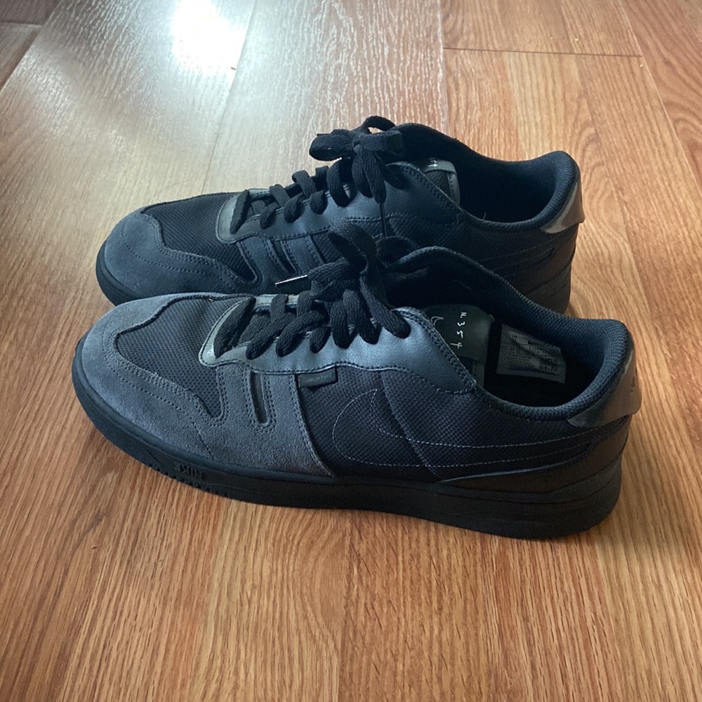 Nike court shoes - Picture 3 of 6